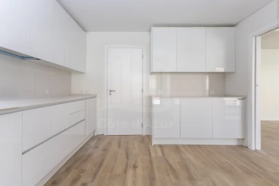 Apartamento T4 para Venda em Almada, Cova da Piedade, Pragal e Cacilhas