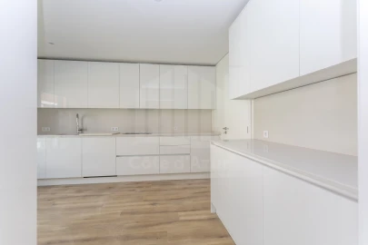Apartamento T4 para Venda em Almada, Cova da Piedade, Pragal e Cacilhas