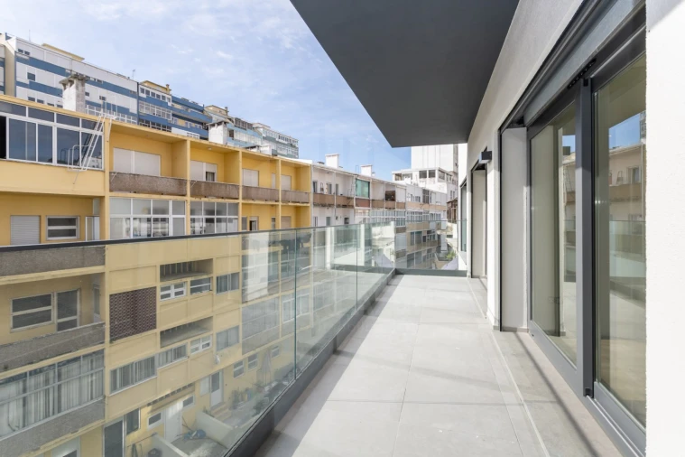 Apartamento T4 para Venda em Almada, Cova da Piedade, Pragal e Cacilhas Foto 14