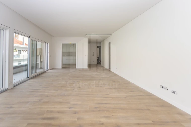 Apartamento T4 para Venda em Almada, Cova da Piedade, Pragal e Cacilhas Foto 33