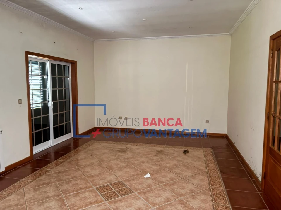 Moradia T3 para Venda em Milheiros de Poiares Foto 8