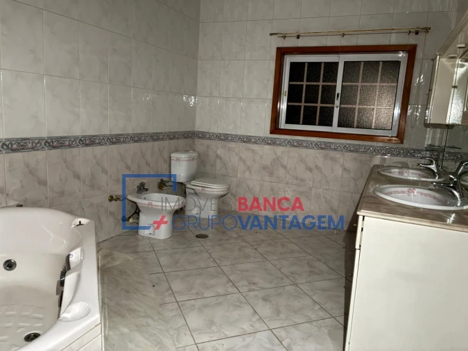 Moradia T3 para Venda em Milheiros de Poiares Foto 15