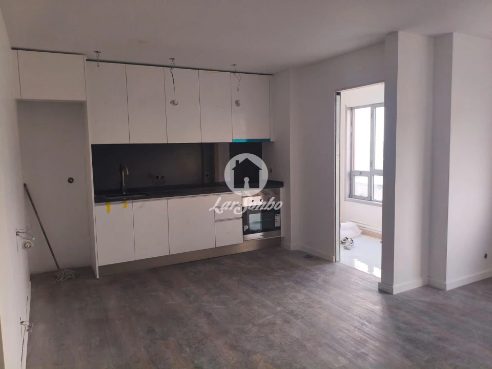 Apartamento T2 para Venda em Nogueira e Silva Escura Foto 1