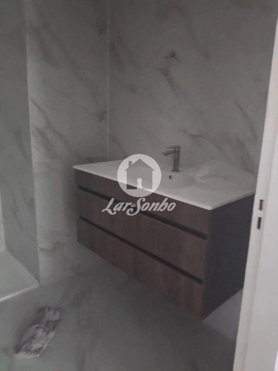 Apartamento T2 para Venda em Nogueira e Silva Escura Foto 15