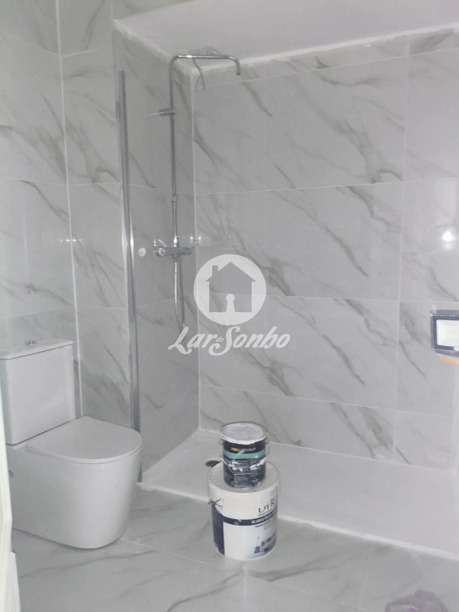 Apartamento T2 para Venda em Nogueira e Silva Escura Foto 16