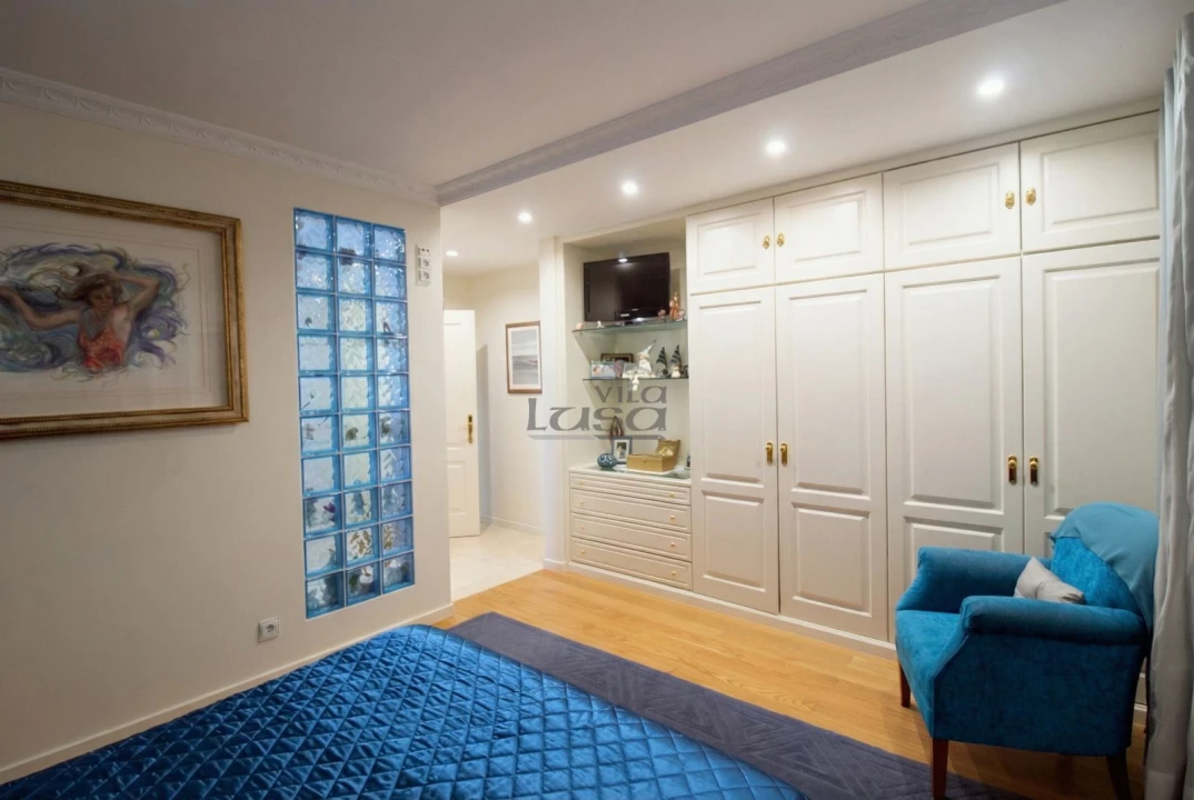 Moradia T5 para Venda em Mafamude e Vilar do Paraíso Foto 8