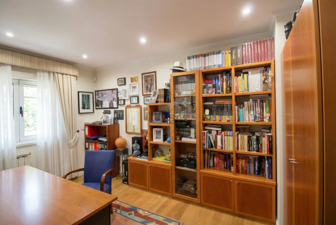 Moradia T5 para Venda em Mafamude e Vilar do Paraíso Foto 18