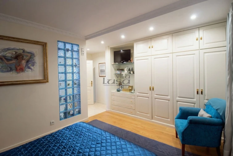 Moradia T5 para Venda em Mafamude e Vilar do Paraíso Foto 8