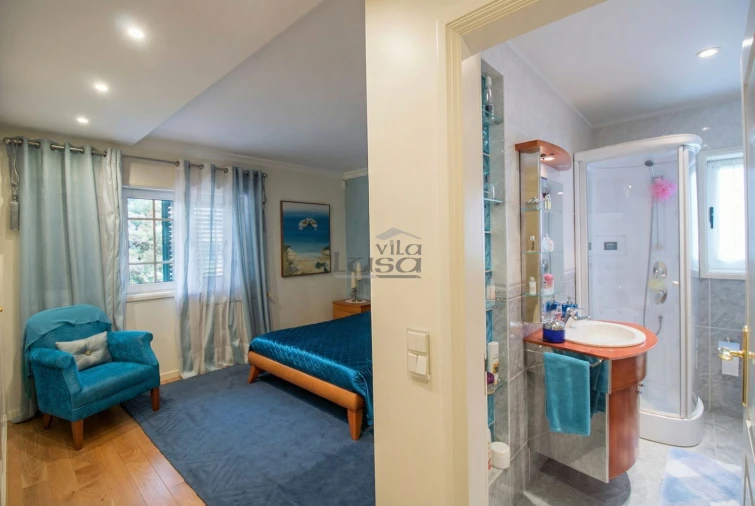 Moradia T5 para Venda em Mafamude e Vilar do Paraíso Foto 10