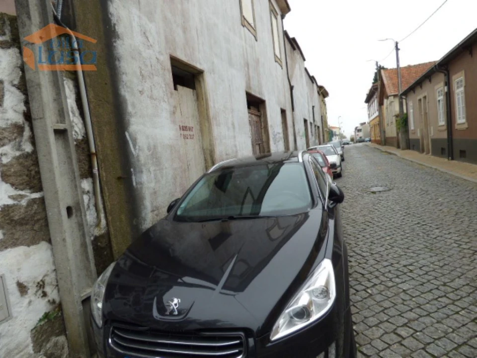 Prédio para Venda em Gulpilhares e Valadares Foto 1