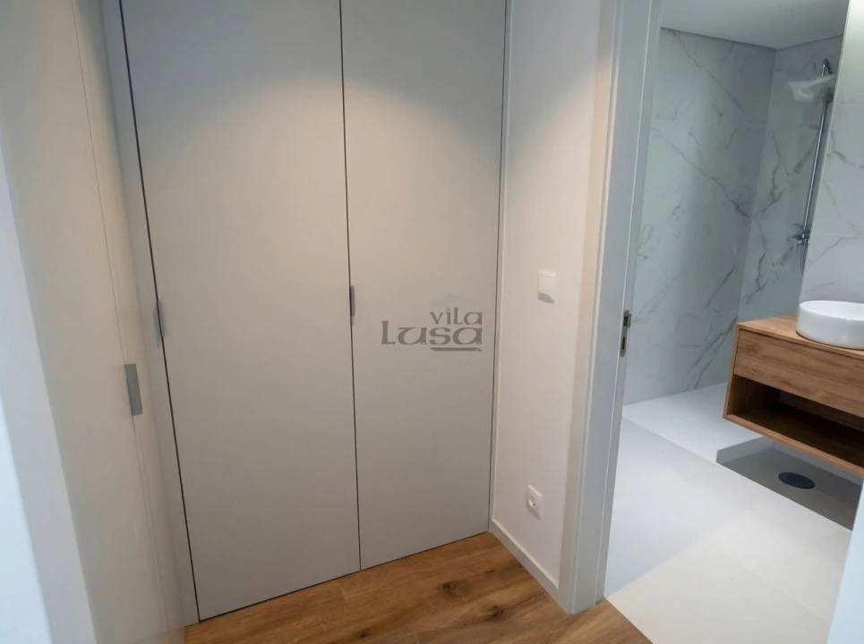 Apartamento T2 para Venda em Mafamude e Vilar do Paraíso Foto 18