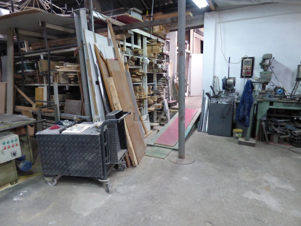 Prédio para Venda em Santa Marinha e São Pedro da Afurada Foto 11