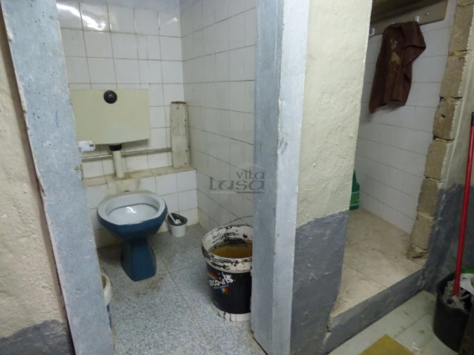 Prédio para Venda em Santa Marinha e São Pedro da Afurada Foto 13