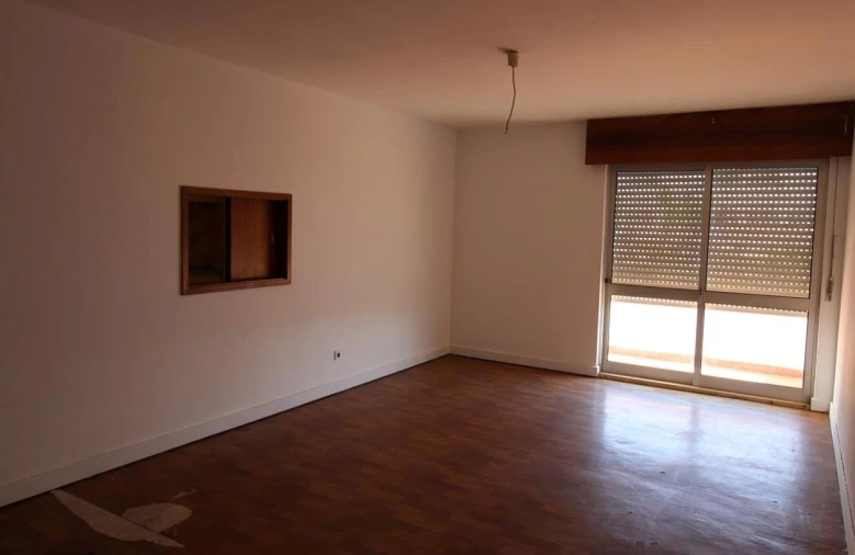 Apartamento T2 para Venda em Portimão Foto 4