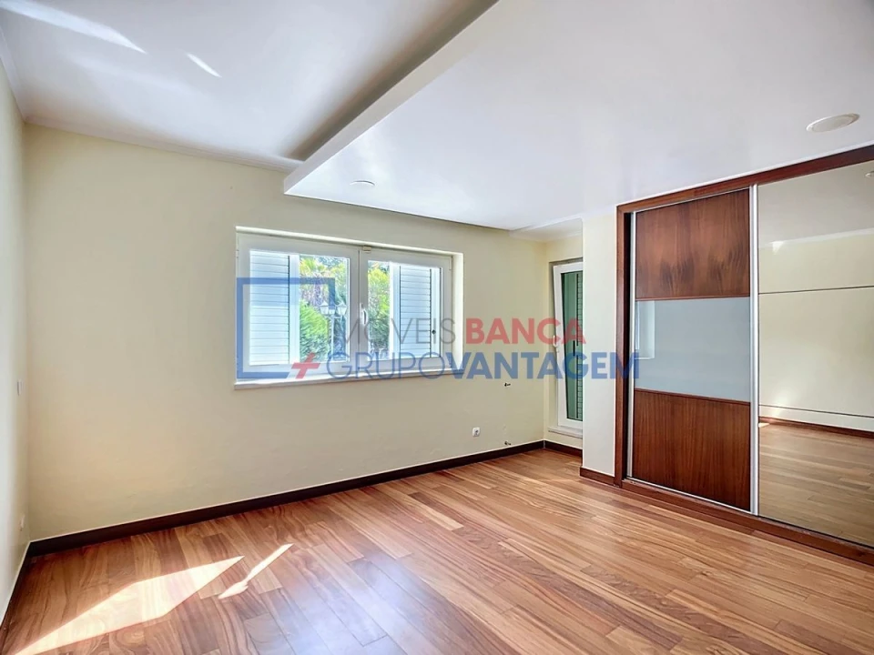 Moradia T6 para Venda em Queluz e Belas Foto 19