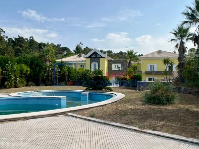 Moradia T6 para Venda em Queluz e Belas Foto 1