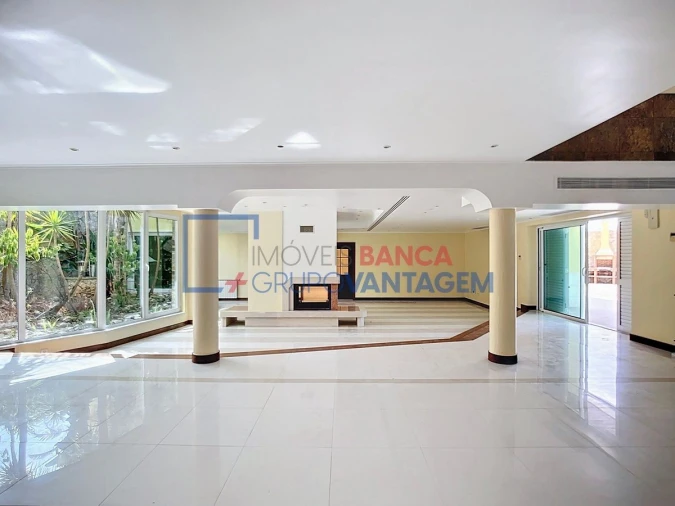 Moradia T6 para Venda em Queluz e Belas Foto 8