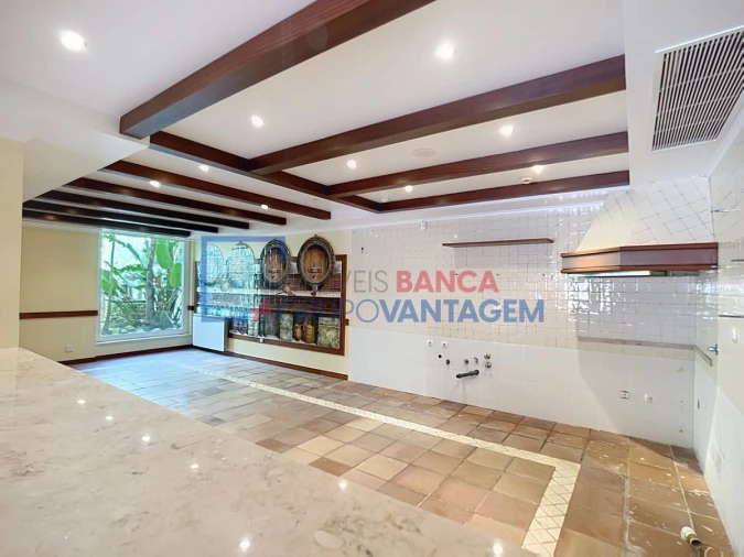 Moradia T6 para Venda em Queluz e Belas Foto 10