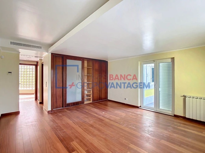 Moradia T6 para Venda em Queluz e Belas Foto 21