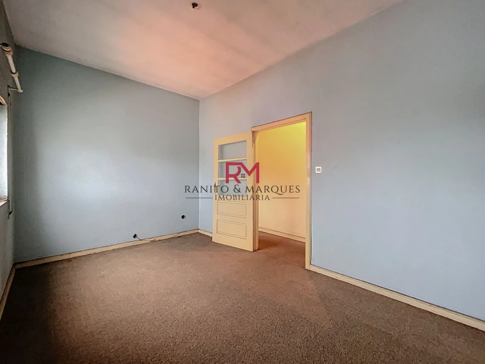 Moradia T5 para Venda em Campo e Sobrado Foto 9