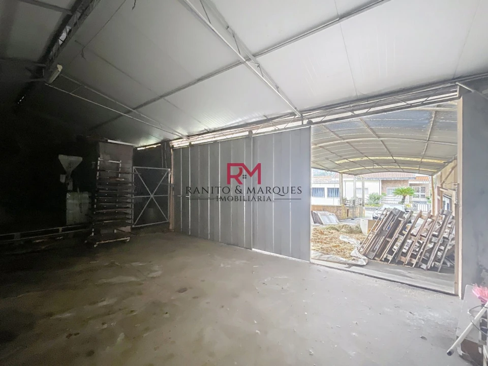 Moradia T5 para Venda em Campo e Sobrado Foto 21