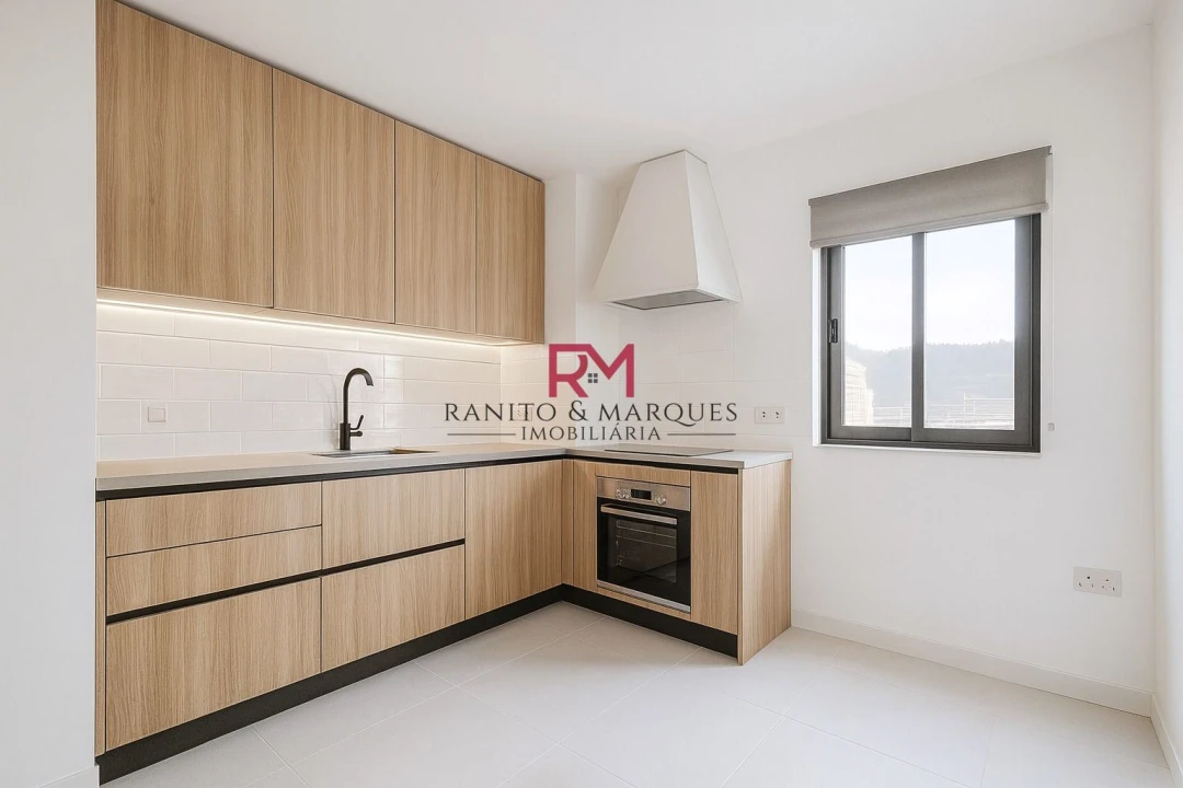 Moradia T5 para Venda em Campo e Sobrado Foto 13