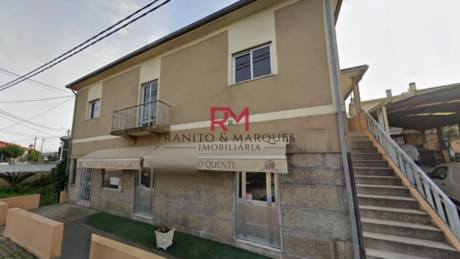 Moradia T5 para Venda em Campo e Sobrado