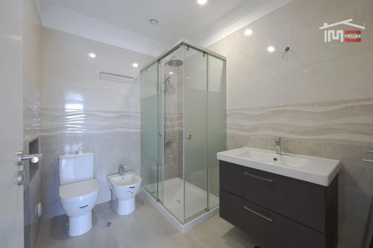 Moradia T4 para Venda em Queluz e Belas Foto 13