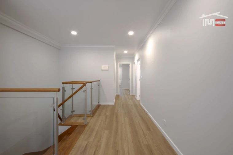 Moradia T4 para Venda em Queluz e Belas Foto 24