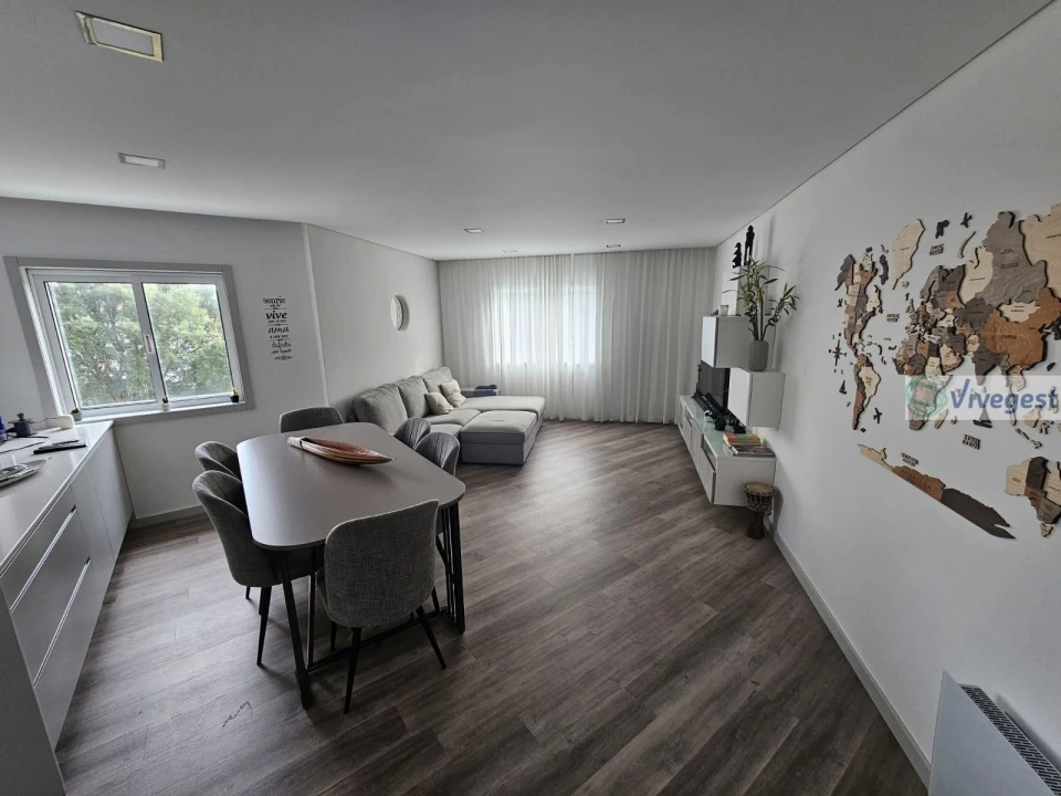 Apartamento T2 para Arrendamento em Alfena Foto 1