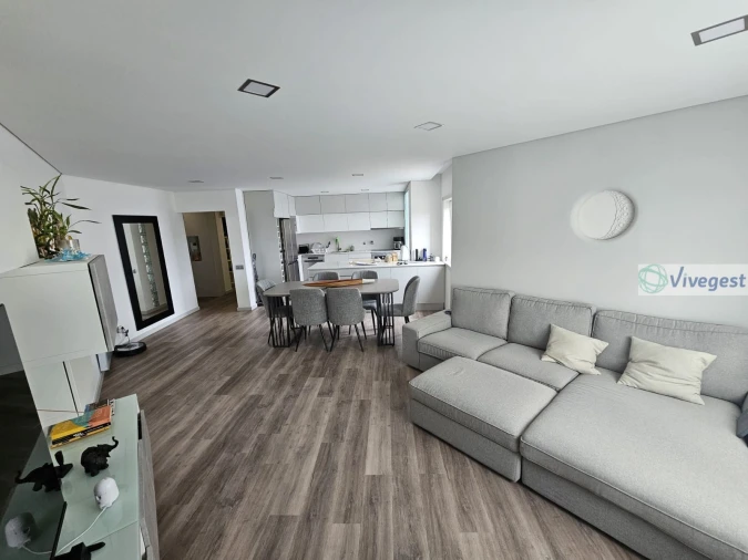 Apartamento T2 para Arrendamento em Alfena Foto 5