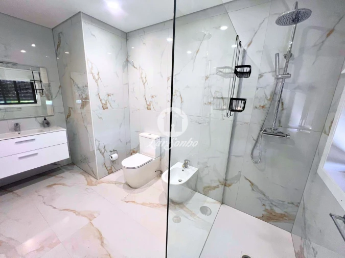 Moradia T4 para Venda em Barcelos, V.Boa, V.Frescainha Foto 8