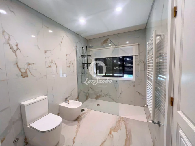 Moradia T4 para Venda em Barcelos, V.Boa, V.Frescainha Foto 18