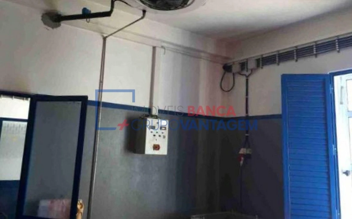 Armazém para Venda em Vale de Santiago Foto 2