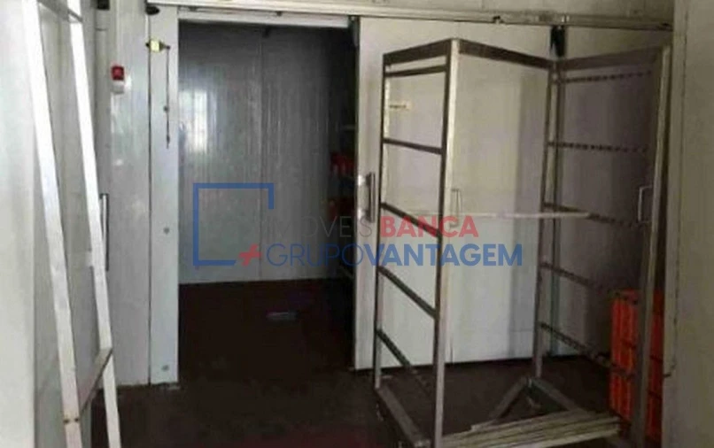 Armazém para Venda em Vale de Santiago Foto 4