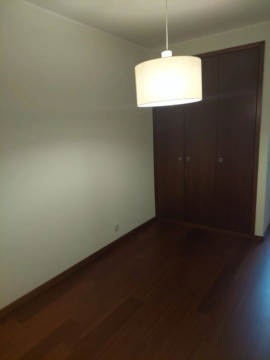 Moradia T3 para Arrendamento em São Mamede de Infesta e Senhora da Hora Foto 8