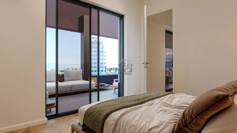 Apartamento T0 para Venda em Mafamude e Vilar do Paraíso