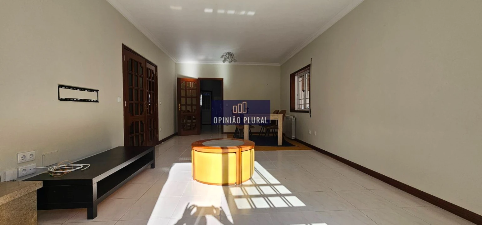 Moradia T4 para Arrendamento em Serzedo e Perosinho Foto 8