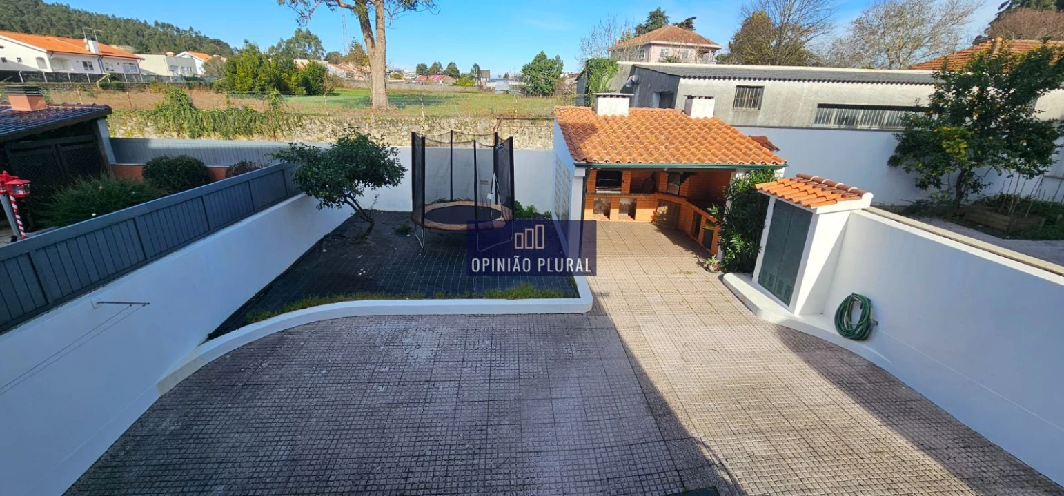 Moradia T4 para Arrendamento em Serzedo e Perosinho Foto 12