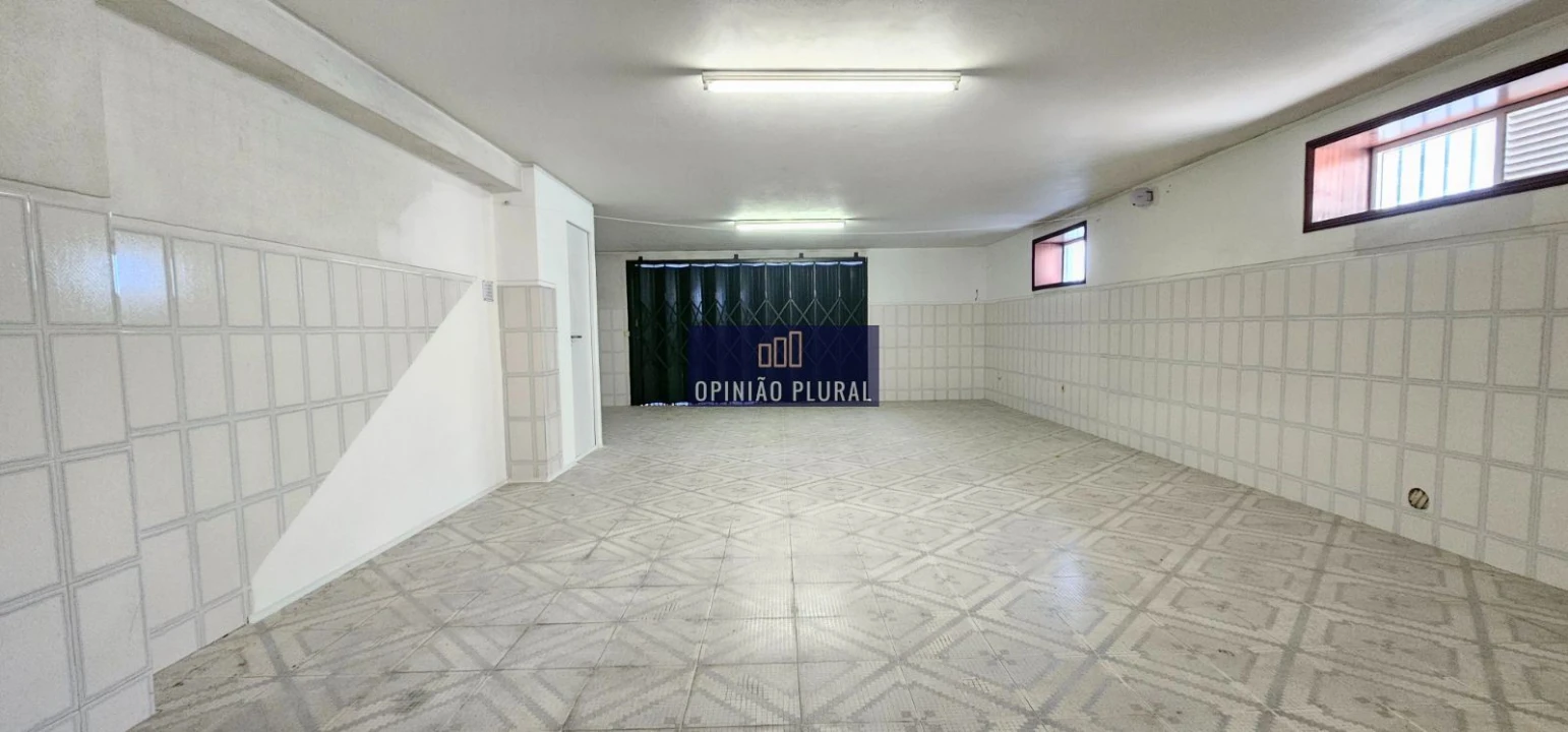 Moradia T4 para Arrendamento em Serzedo e Perosinho Foto 37