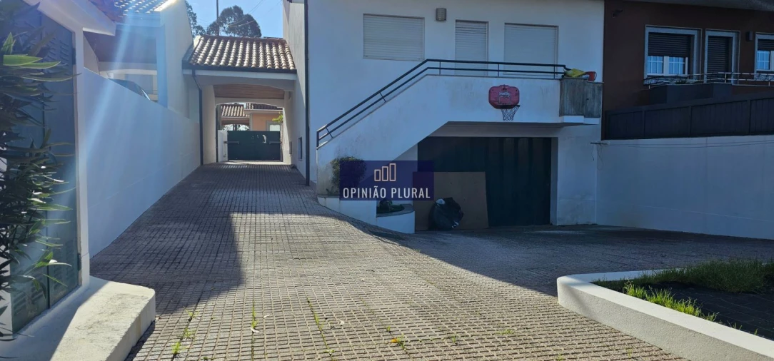 Moradia T4 para Arrendamento em Serzedo e Perosinho Foto 5