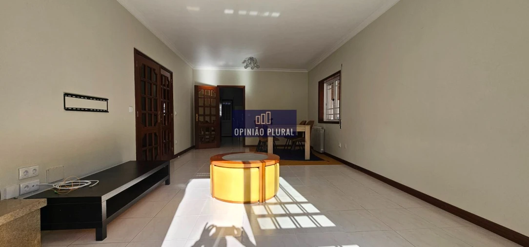 Moradia T4 para Arrendamento em Serzedo e Perosinho Foto 8