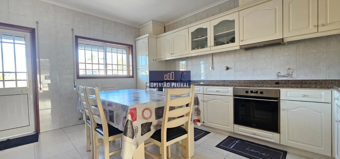 Moradia T4 para Arrendamento em Serzedo e Perosinho Foto 9