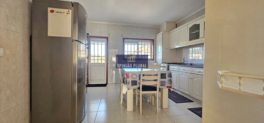 Moradia T4 para Arrendamento em Serzedo e Perosinho Foto 10