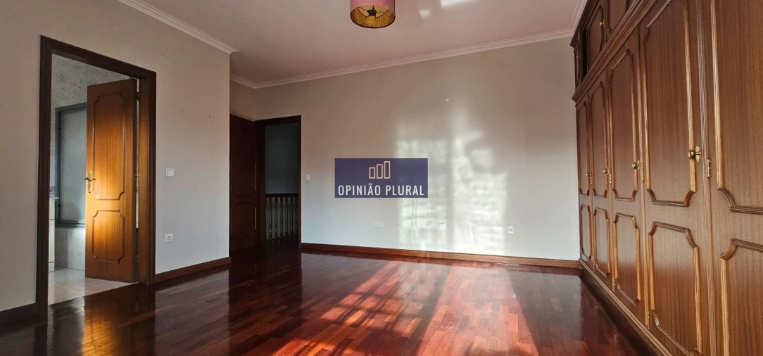 Moradia T4 para Arrendamento em Serzedo e Perosinho Foto 21