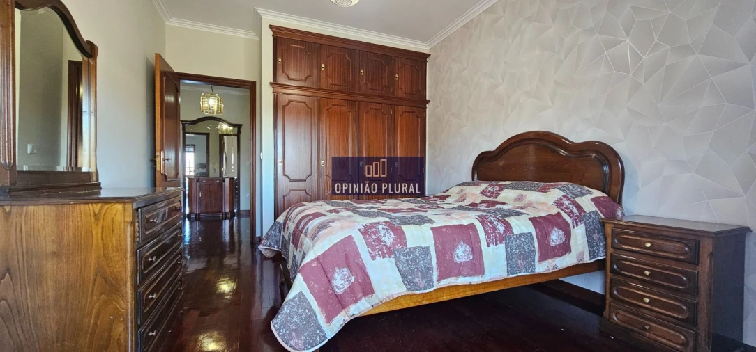 Moradia T4 para Arrendamento em Serzedo e Perosinho Foto 34