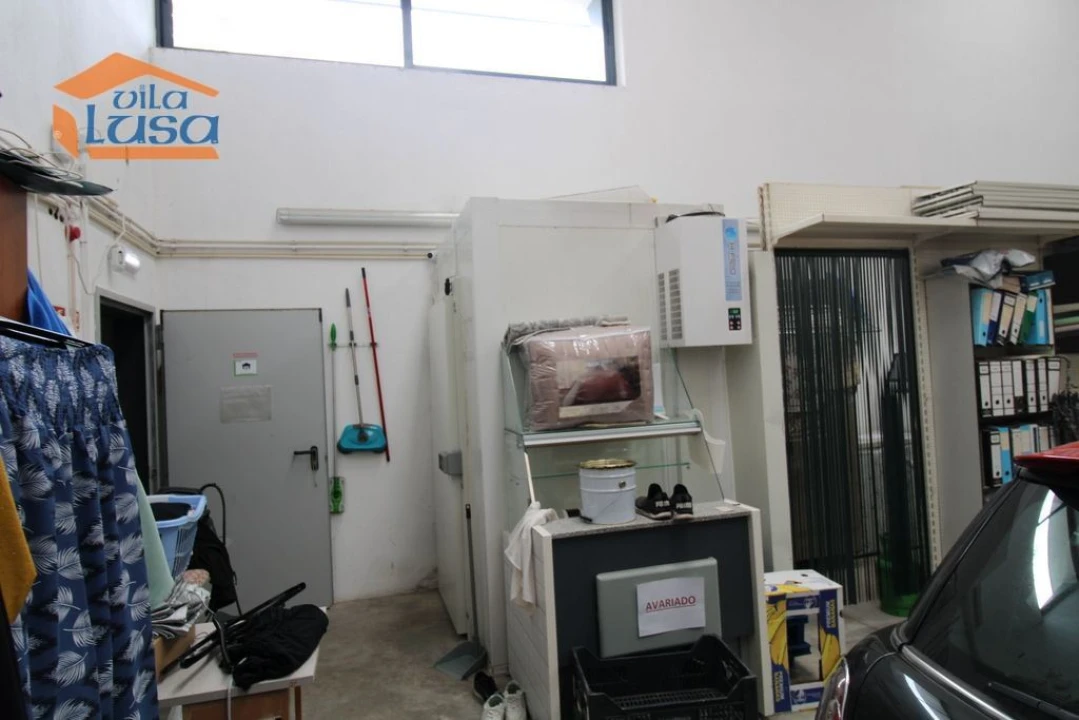 Armazém para Arrendamento em Sandim, Olival, Lever e Crestuma Foto 8