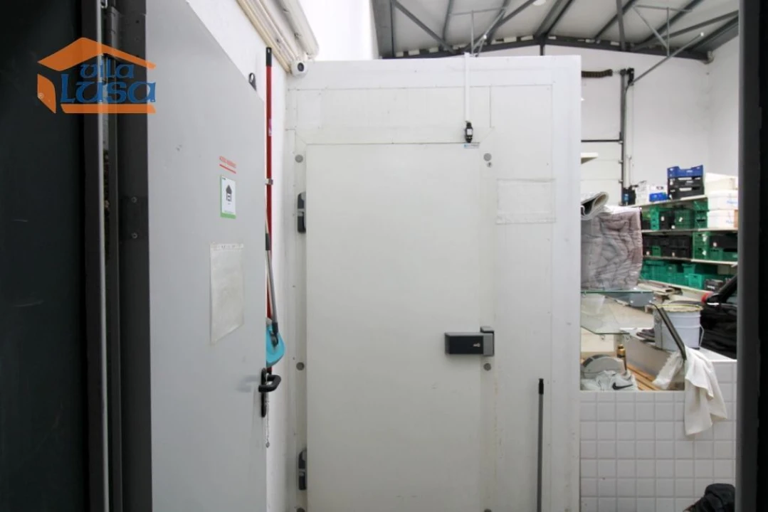 Armazém para Arrendamento em Sandim, Olival, Lever e Crestuma Foto 9