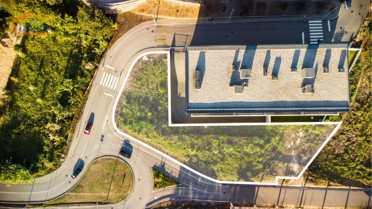 Terreno P/ Prédio para Venda em Santa Marinha e São Pedro da Afurada Foto 4
