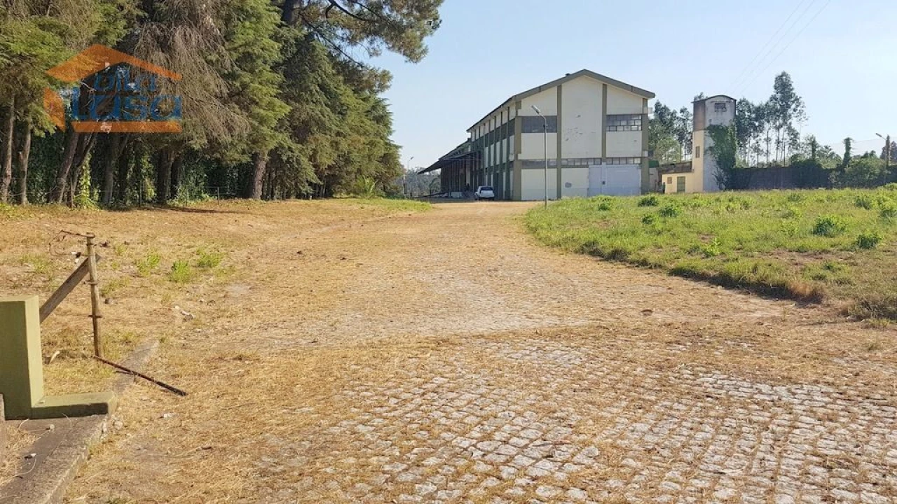 Armazém para Venda em Sandim, Olival, Lever e Crestuma Foto 2